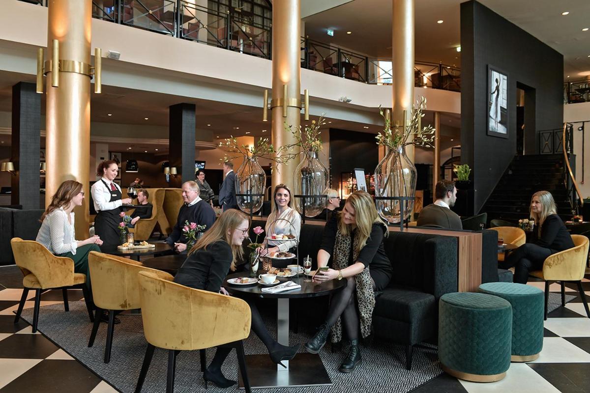Van Der Valk Theaterhotel Алмело Экстерьер фото