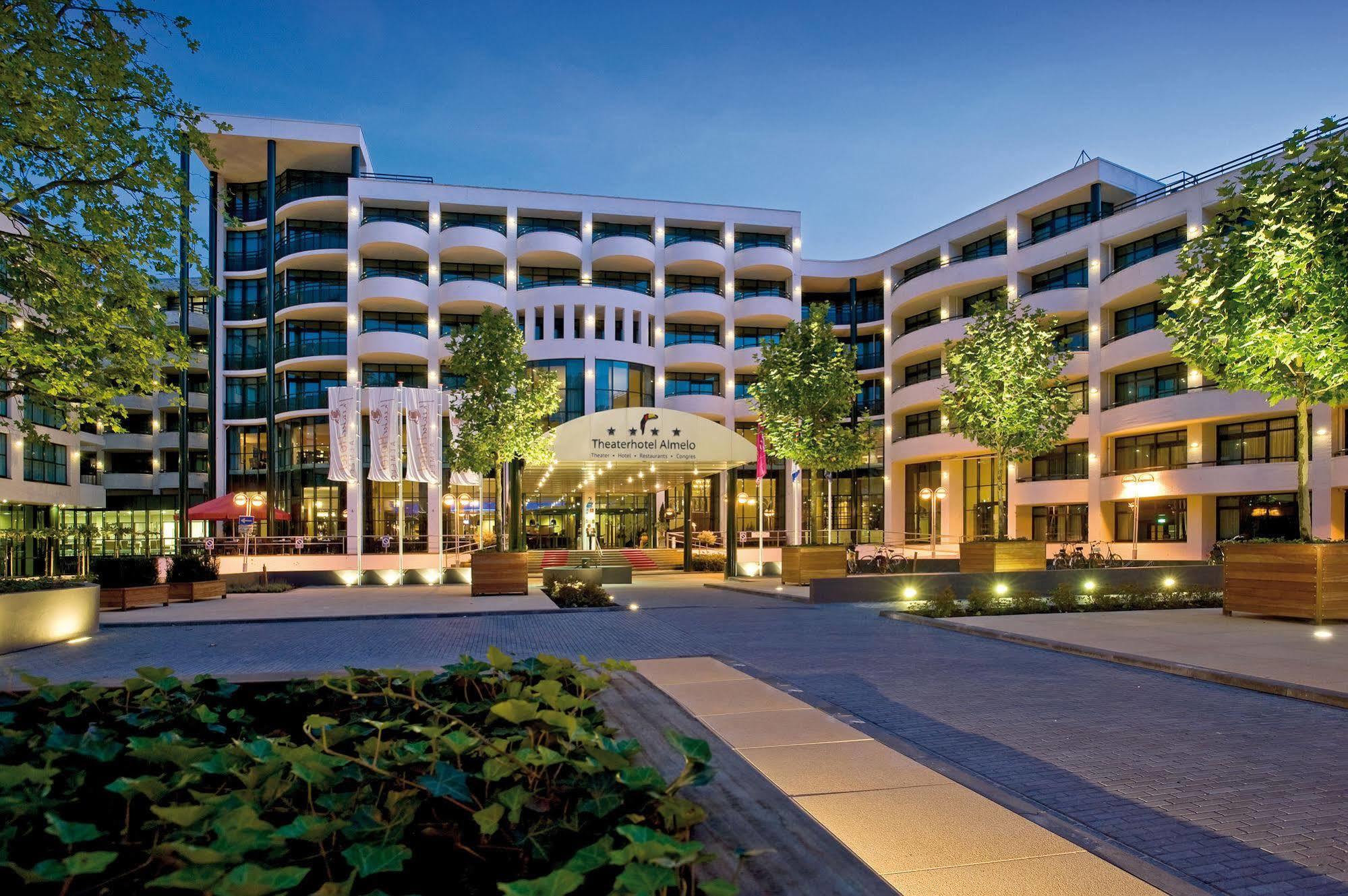Van Der Valk Theaterhotel Алмело Экстерьер фото